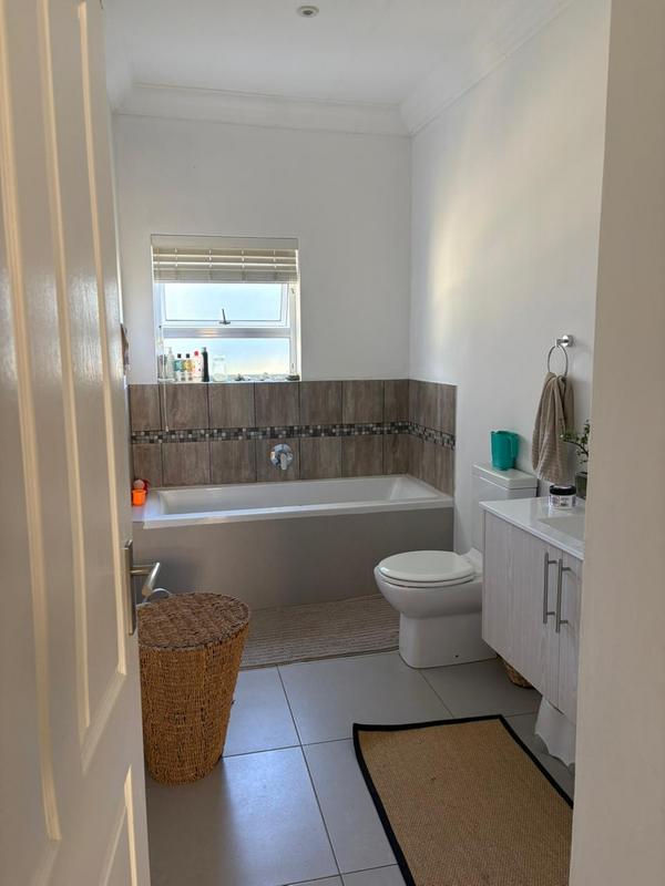3 Bedroom Property for Sale in Sandbaai Western Cape
